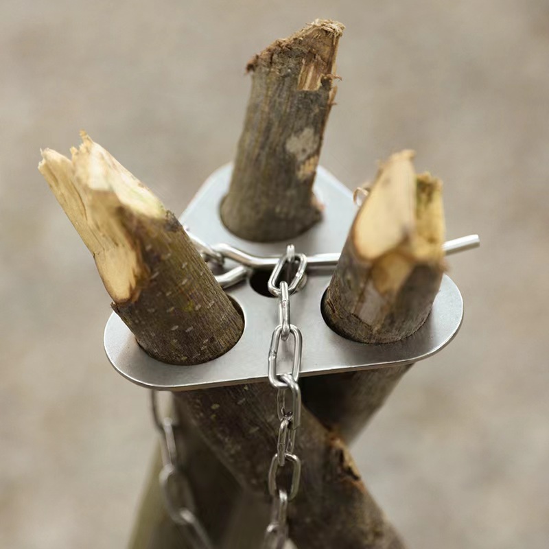حامل ثلاثي القوائم للتخييم من  - مراجعة Camping Cooking Materials وسعره